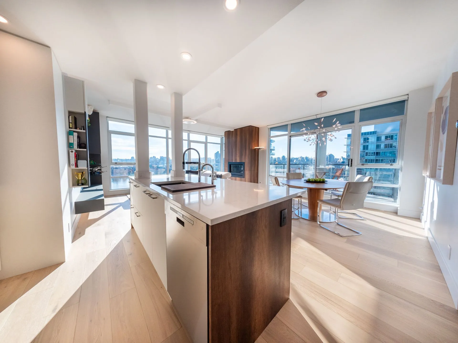 Rodrozen Design + Build