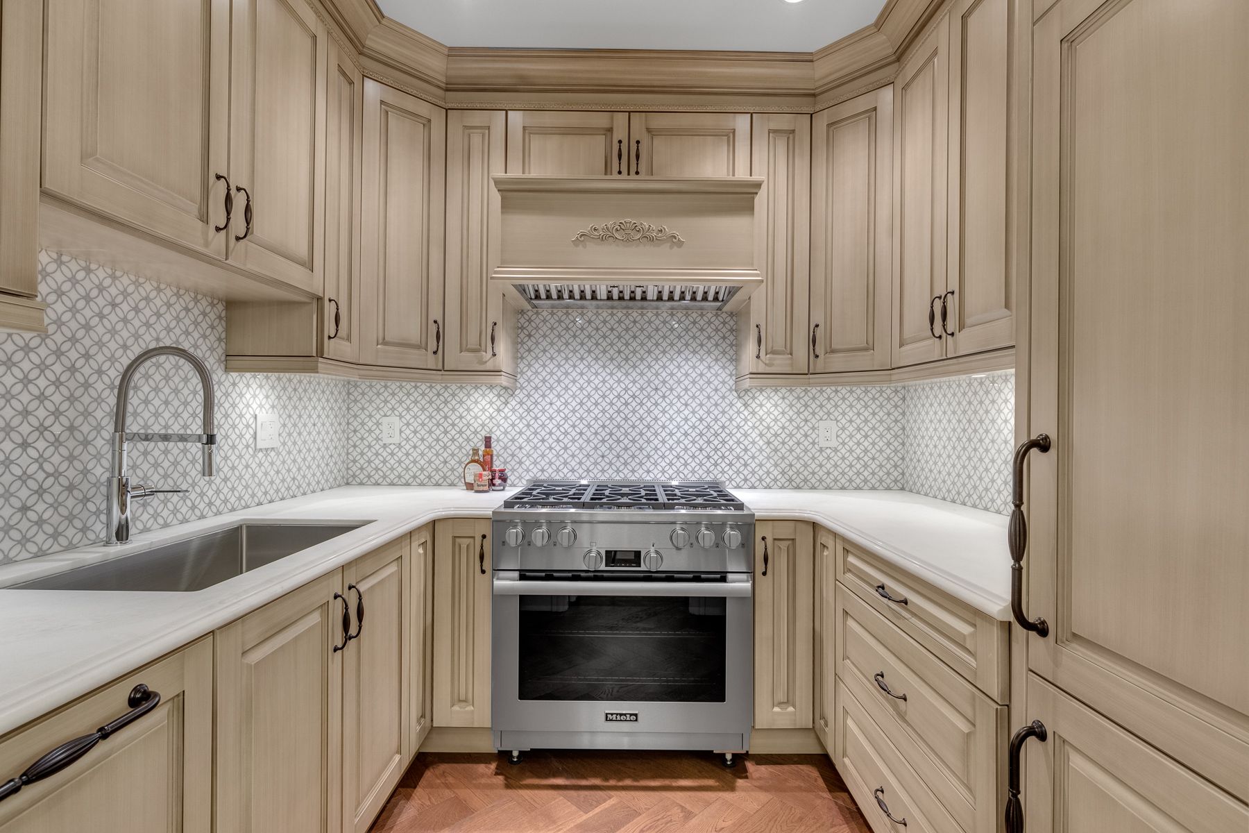 AM Kitchen Cabinet Ltd.