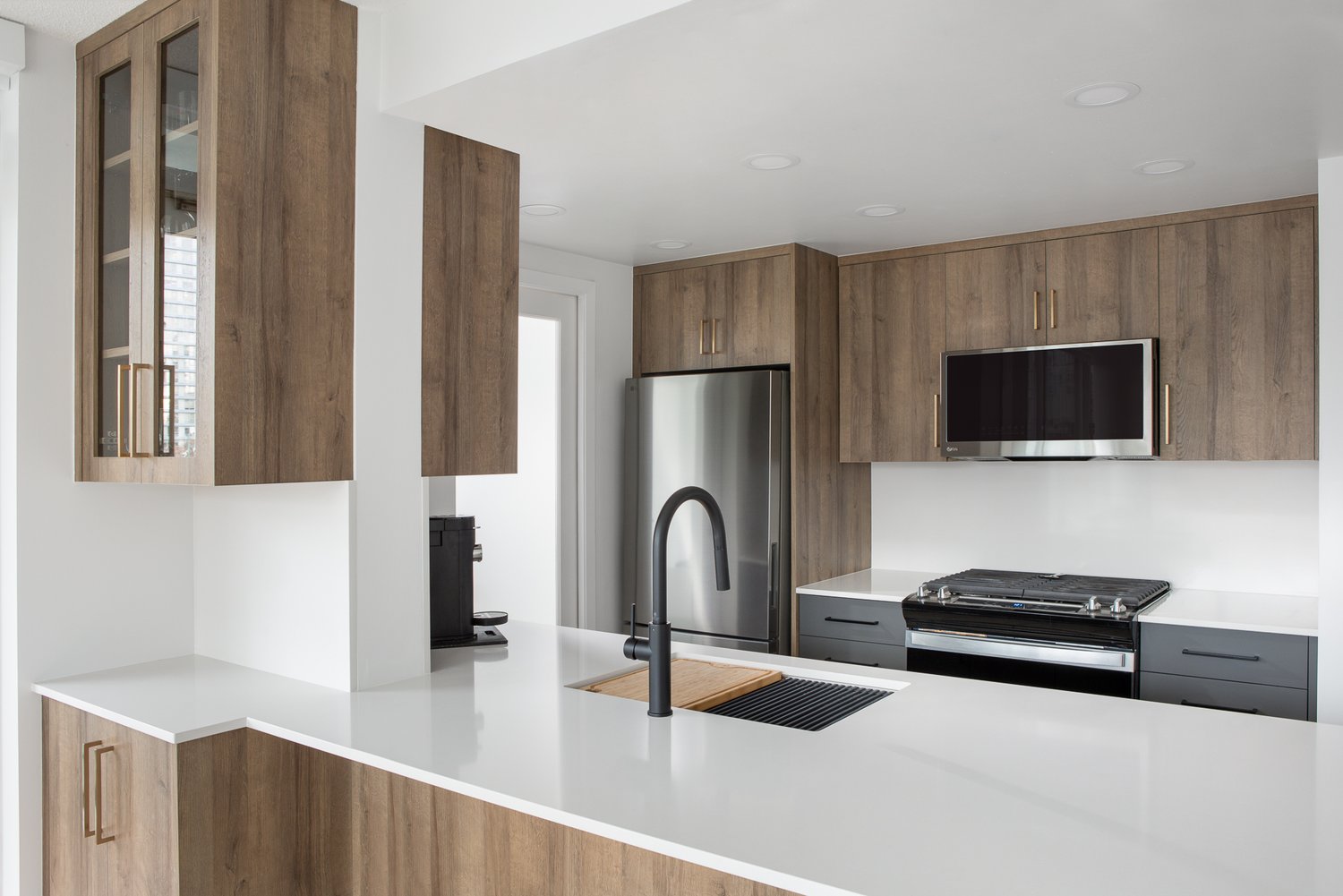 Modern Elegance in Yaletown