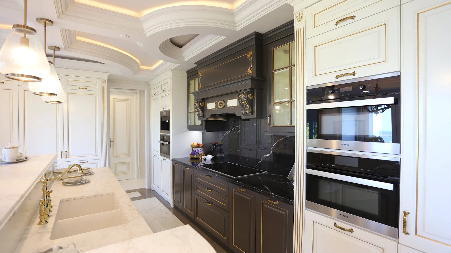 Martini Kitchen With Island