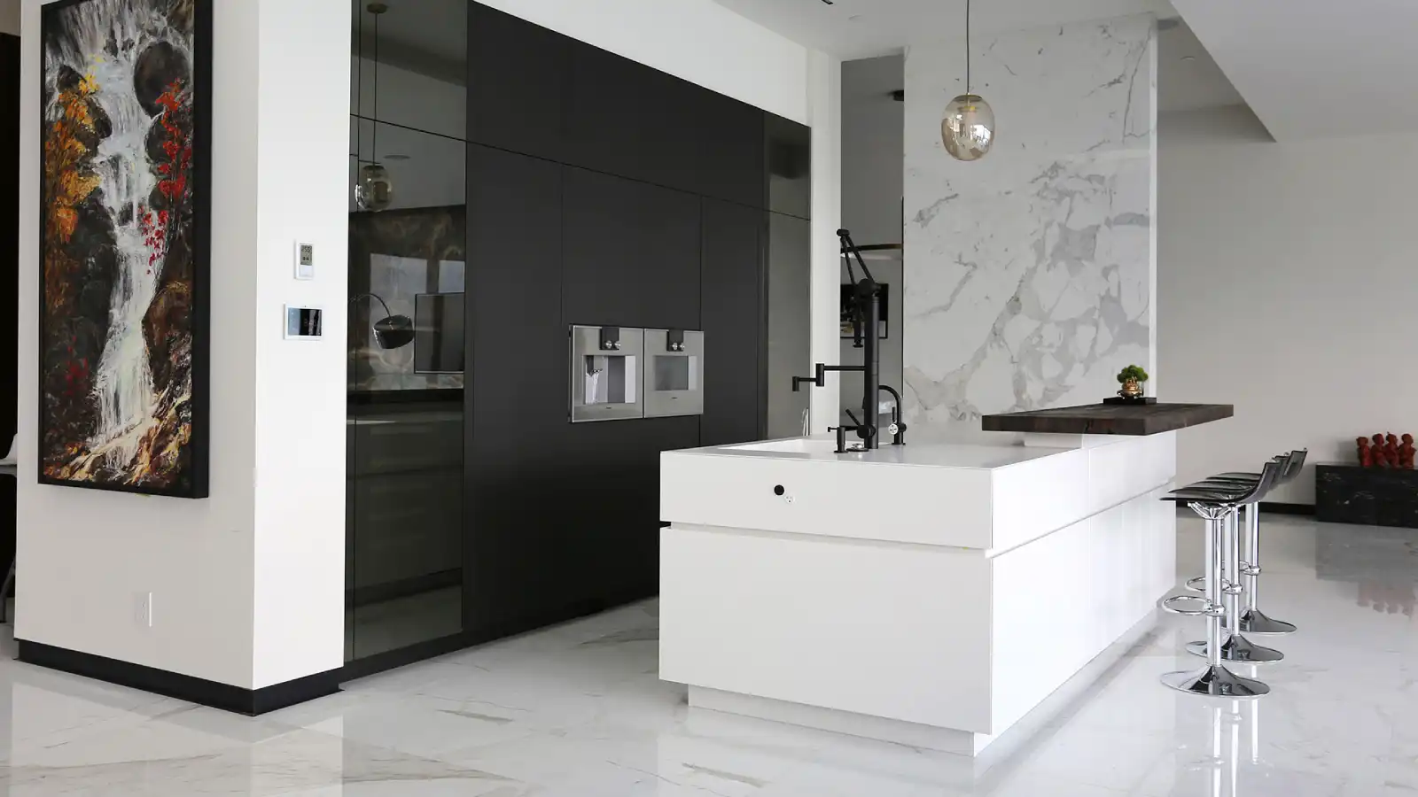 2019 Isleview Rd – Kitchen