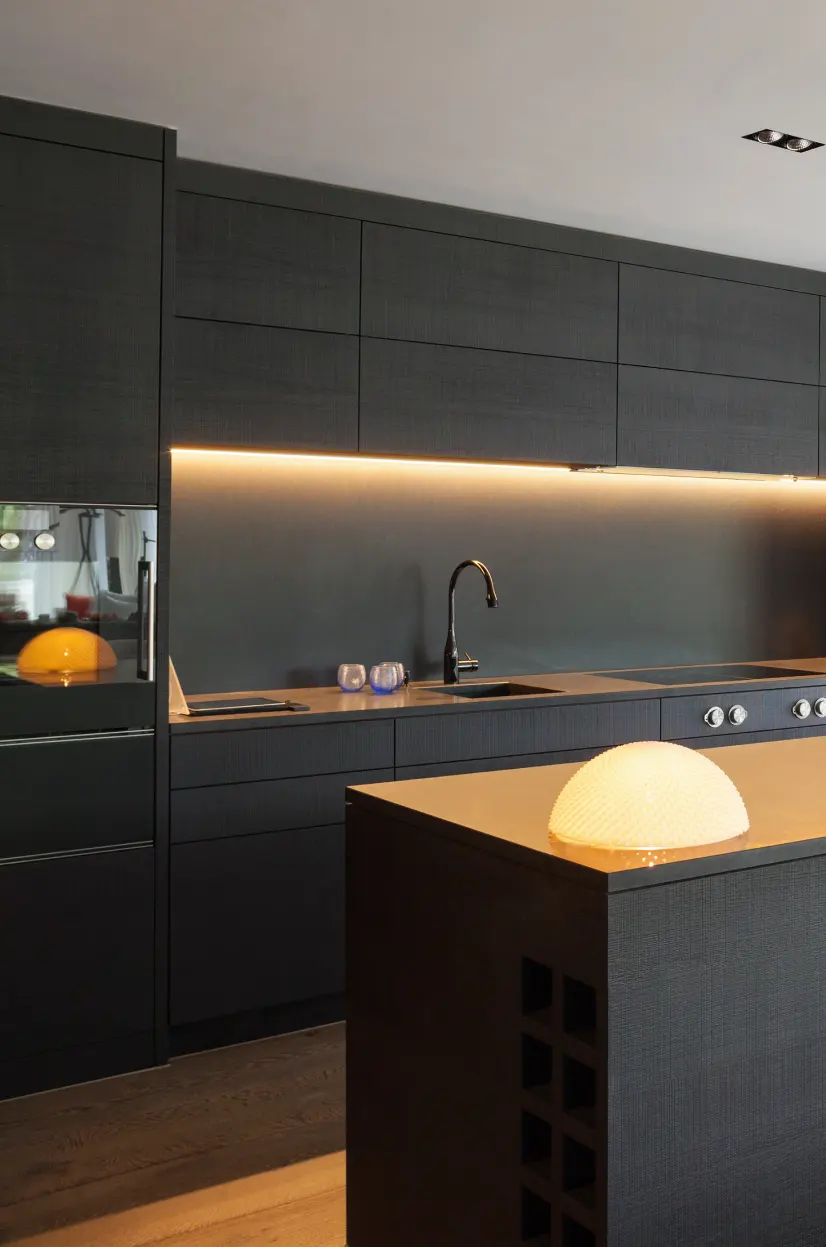 UNI CABINETS & COUNTERTOPS