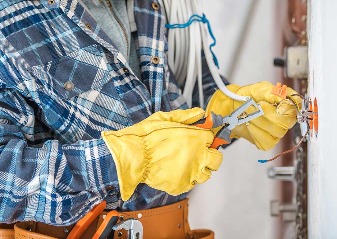 Residential Electrician in Calgary