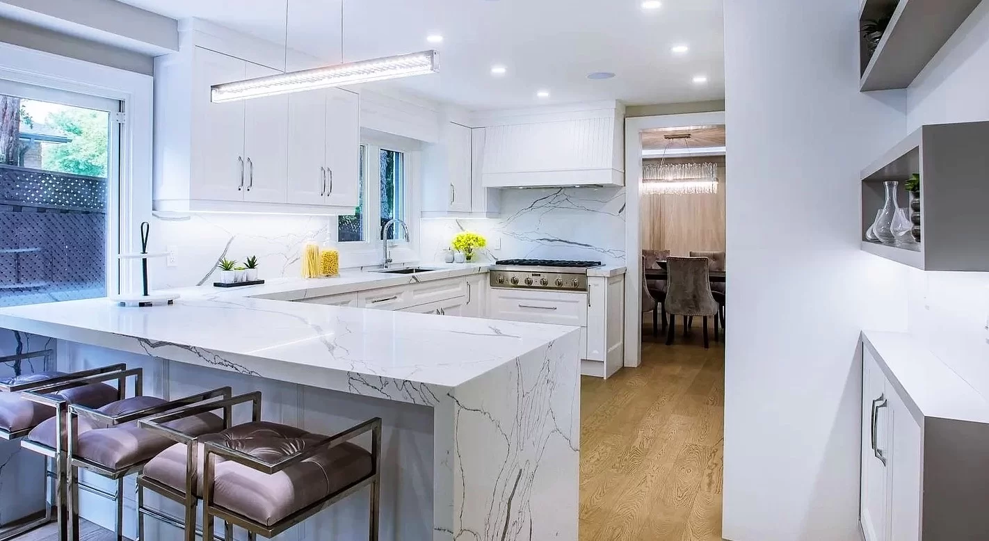 CONTEMPORARY  KITCHENS