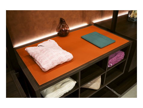 Estheleather Collection