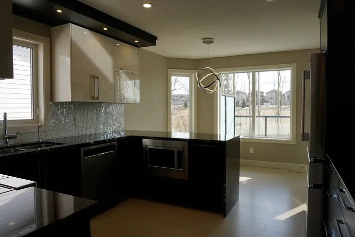 Modern Luxury Kitchen and Main Floor Renovation