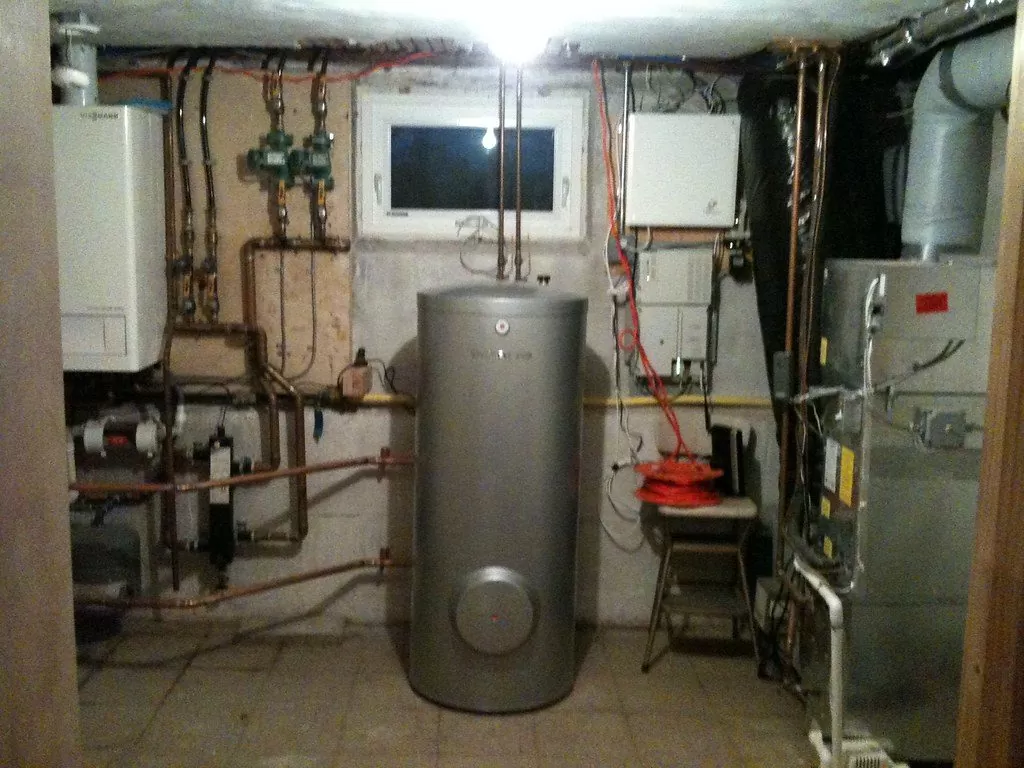 Hot water Tank