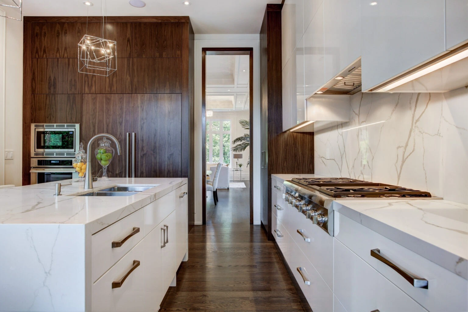 Custom Kitchen Cabinets