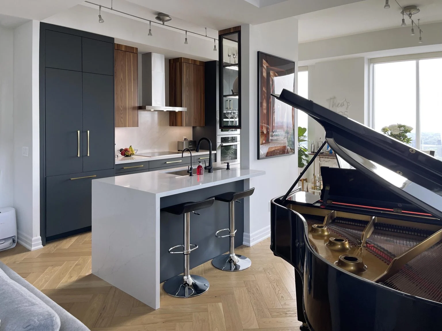 Trendy Two-Color Kitchen with White Countertop in Toronto Downtown